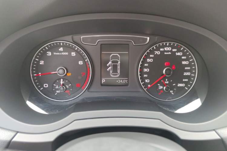 Used Audi Q3 2018 30th Anniversary Edition 30 TFSI Fashion Model Instrument Cluster