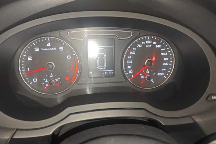 Used Audi Q3 2018 30th Anniversary Edition 30 TFSI Fashion Model Instrument Cluster