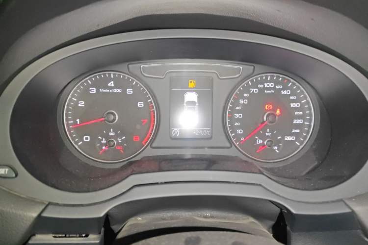 Used Audi Q3 2018 30th Anniversary Edition 30 TFSI Fashion Model Instrument Cluster
