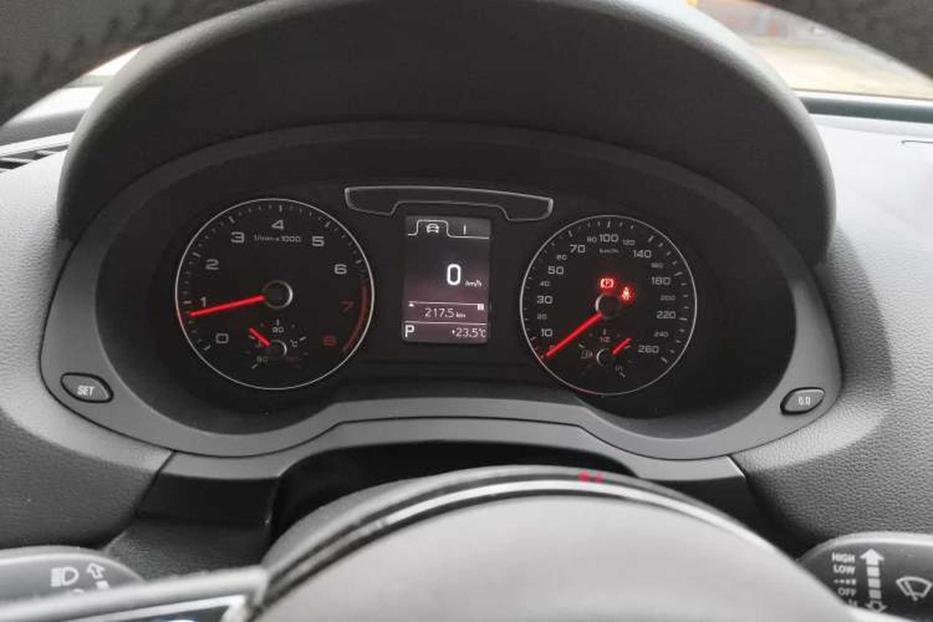 Used Audi Q3 2018 30th Anniversary Edition 30 TFSI Fashion Model Instrument Cluster