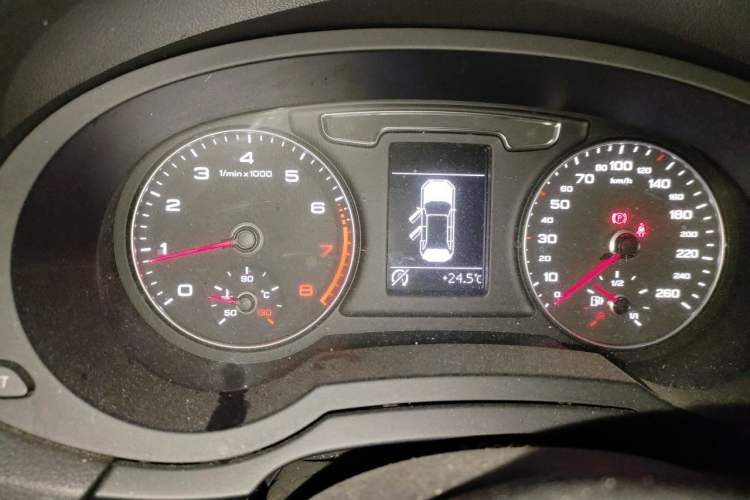 Used Audi Q3 2018 30th Anniversary Edition 30 TFSI Fashion Model Instrument Cluster