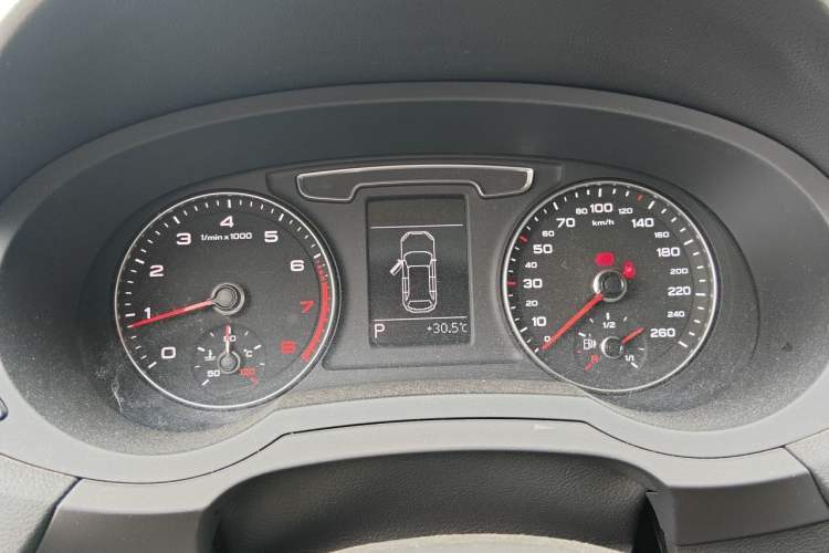 Used Audi Q3 2018 30th Anniversary Edition 30 TFSI Fashion Model Instrument Cluster