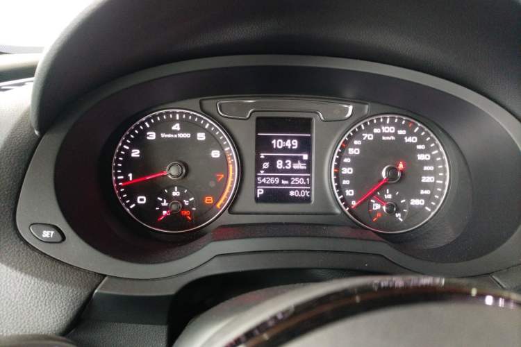 Used Audi Q3 2018 30 TFSI Fashion Edition Collector's Version Instrument Cluster