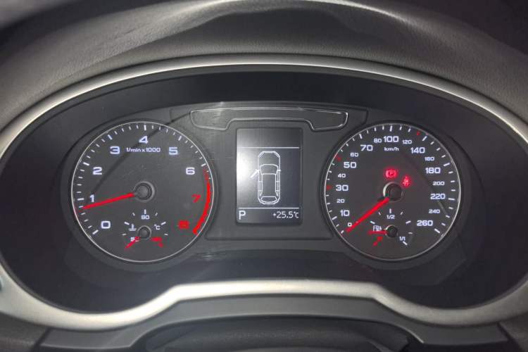 Used Audi Q3 2018 30th Anniversary Edition 30 TFSI Fashion Model Instrument Cluster