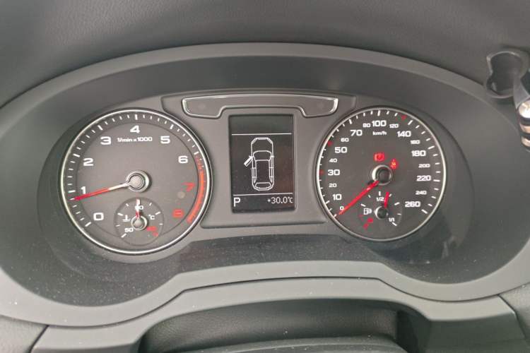 Used Audi Q3 2018 30th Anniversary Edition 30 TFSI Fashion Model Instrument Cluster