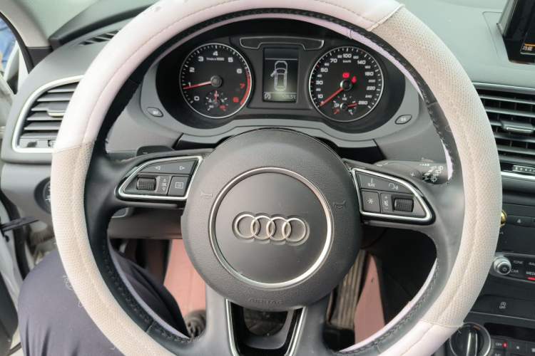 Used Audi Q3 2018 30th Anniversary Edition 30 TFSI Style Model Instrument Cluster