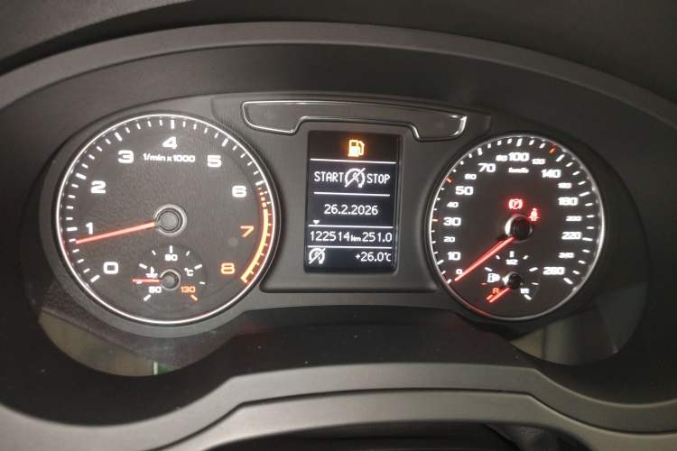 Used Audi Q3 2018 30th Anniversary Edition 30 TFSI Fashion Model Instrument Cluster