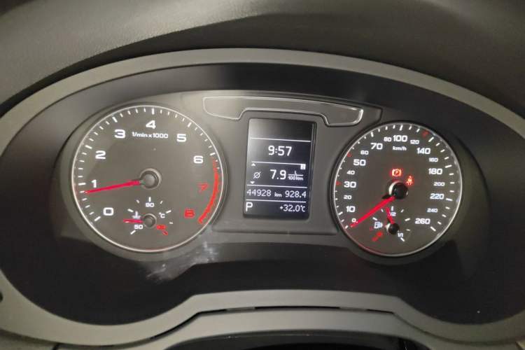 Used Audi Q3 2018 30 TFSI Fashion Edition Collector's Version Instrument Cluster