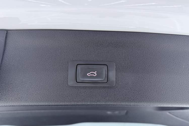 Used Audi Q3 2018 30th Anniversary Edition 30 TFSI Fashion Model Interior 1