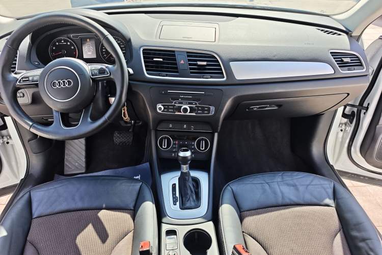 Used Audi Q3 2018 30th Anniversary Edition 30 TFSI Fashion Model Interior 1