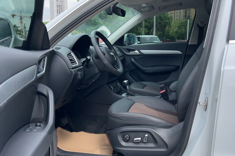 Used Audi Q3 2018 30th Anniversary Edition 30 TFSI Fashion Model Interior 1