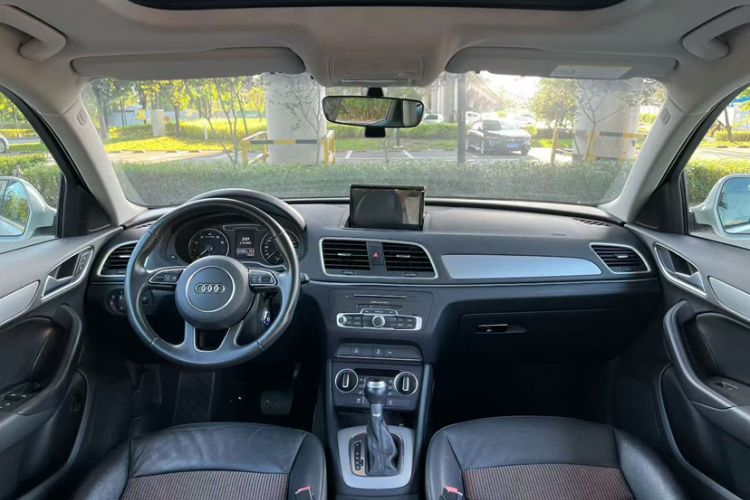 Used Audi Q3 2018 30th Anniversary Edition 30 TFSI Fashion Model Interior 1