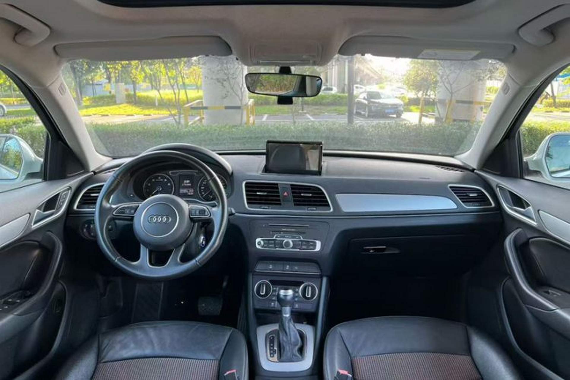 Used Audi Q3 2018 30th Anniversary Edition 30 TFSI Fashion Model Interior 1