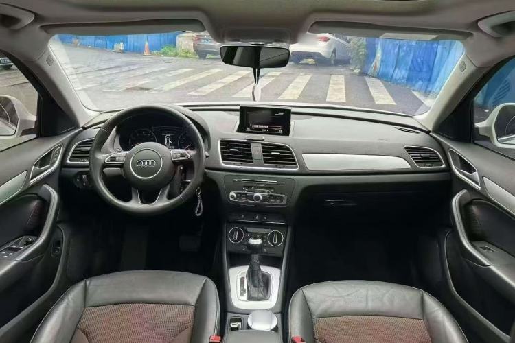 Used Audi Q3 2018 35 TFSI Fashion Edition Collector's Model Interior 1