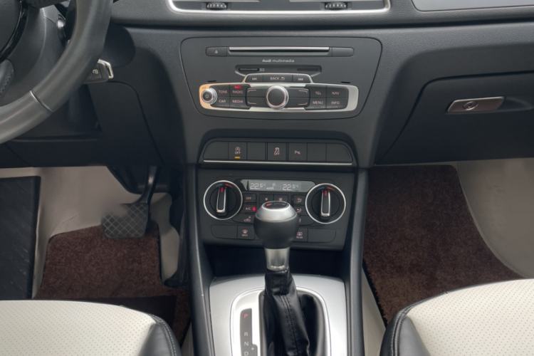 Used Audi Q3 2018 30th Anniversary Edition 30 TFSI Fashion Model Interior 1