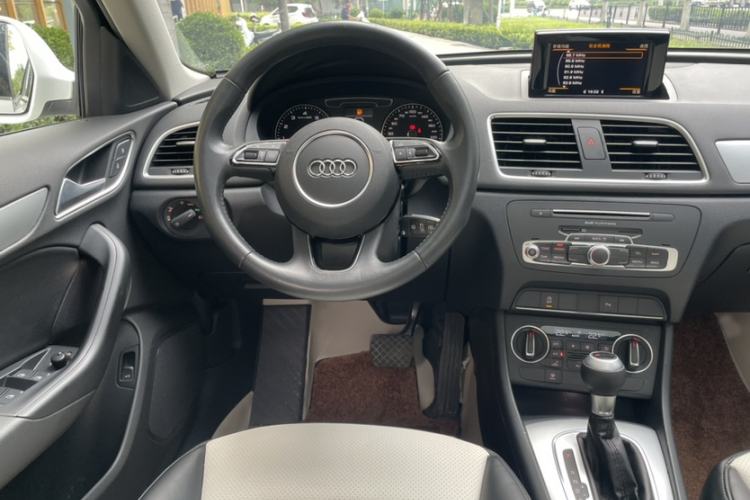 Used Audi Q3 2018 30th Anniversary Edition 30 TFSI Fashion Model Interior 14