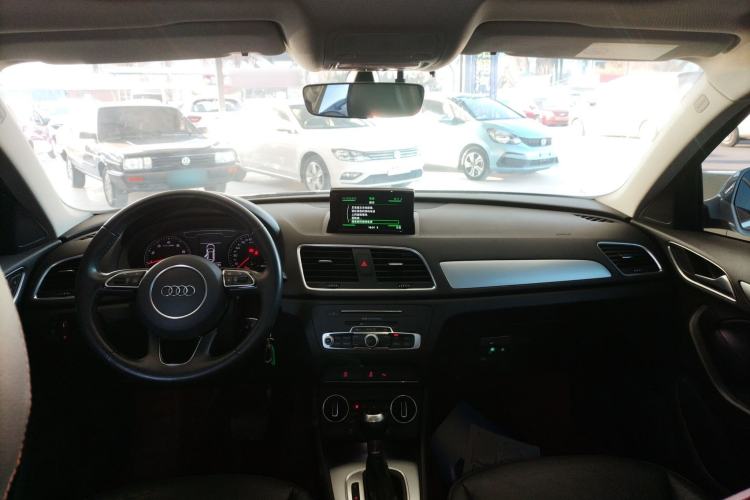 Used Audi Q3 2018 30th Anniversary Edition 30 TFSI Fashion Model Interior 2
