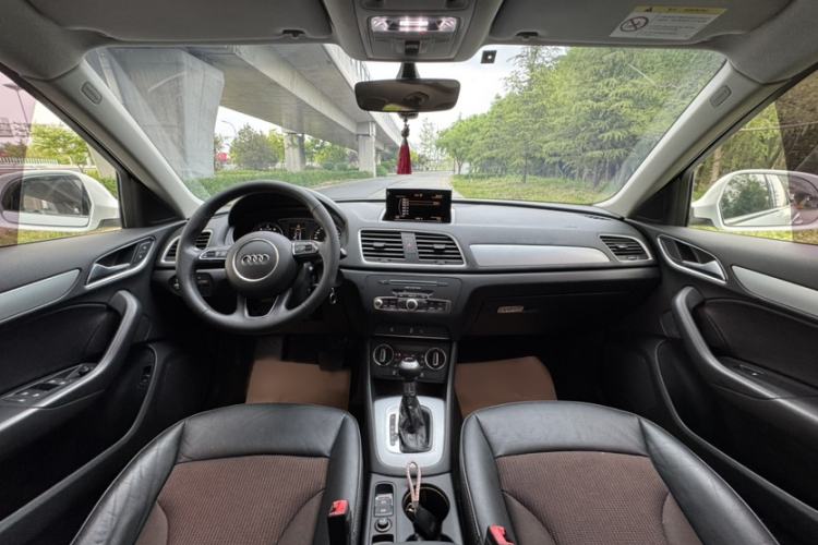Used Audi Q3 2018 30th Anniversary Edition 30 TFSI Fashion Model Interior 2