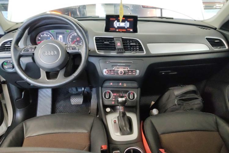 Used Audi Q3 2018 35 TFSI Fashion Edition Collector's Model Interior 2