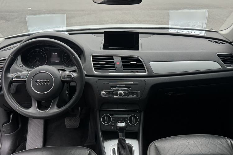Used Audi Q3 2018 30th Anniversary Edition 30 TFSI Fashion Model Interior 2