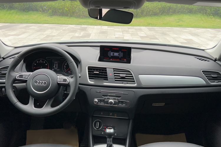 Used Audi Q3 2018 30th Anniversary Edition 30 TFSI Fashion Model Interior 2