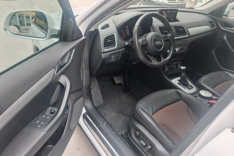 Used Audi Q3 2018 30th Anniversary Edition 35 TFSI Fashion Model Interior 2