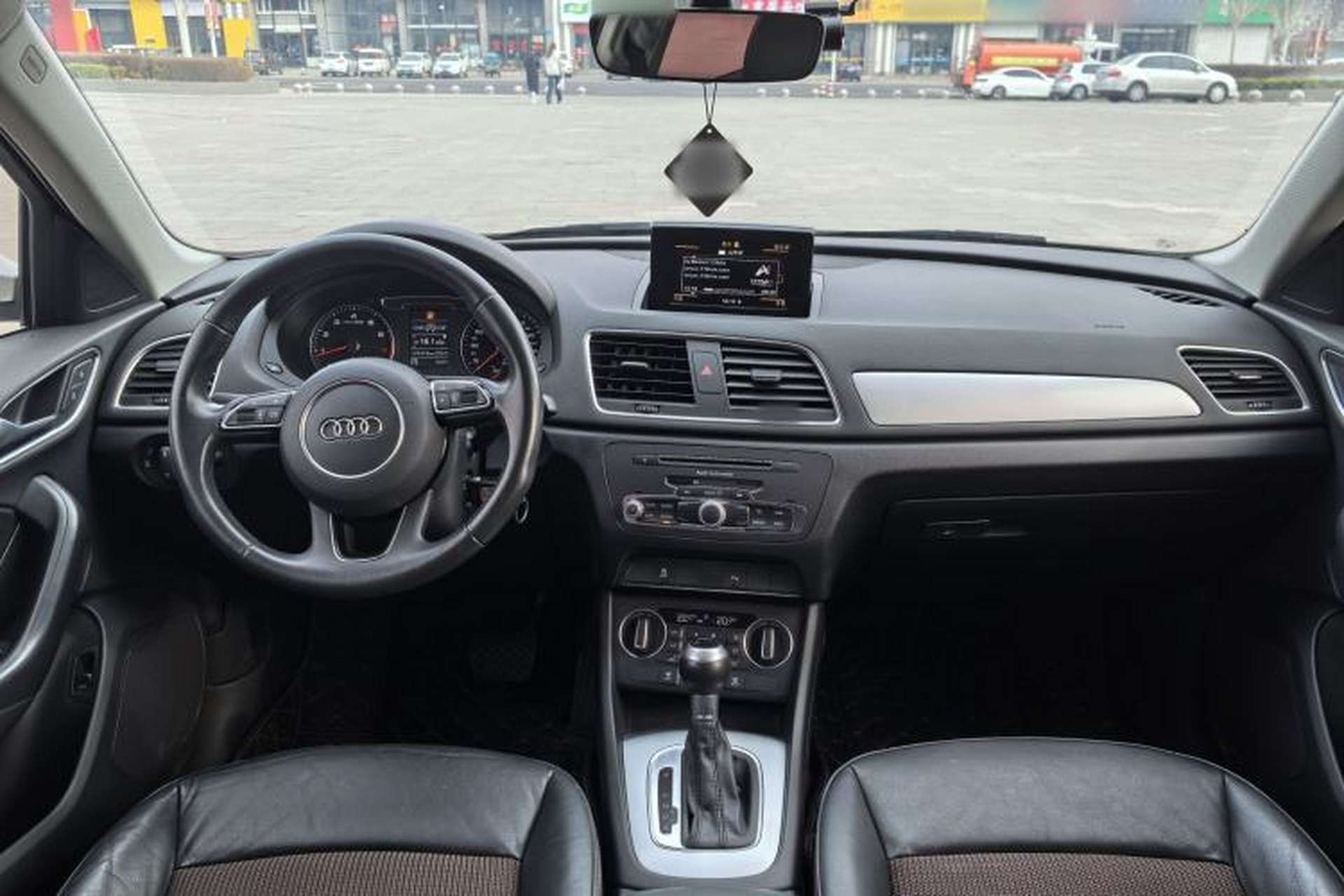 Used Audi Q3 2018 30th Anniversary Edition 30 TFSI Fashion Model Interior 3