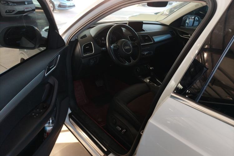 Used Audi Q3 2018 30th Anniversary Edition 30 TFSI Fashion Model Interior 3