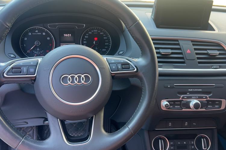 Used Audi Q3 2018 30th Anniversary Edition 30 TFSI Fashion Model Interior 3
