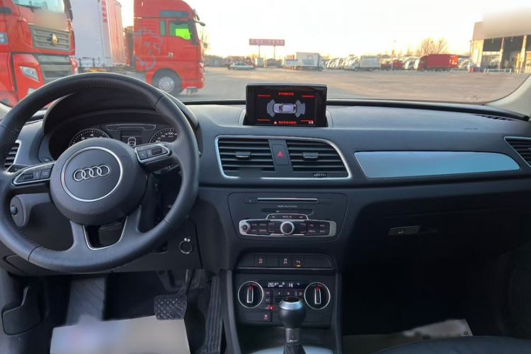 Used Audi Q3 2018 30 TFSI Fashion Edition Collector's Version Interior 3