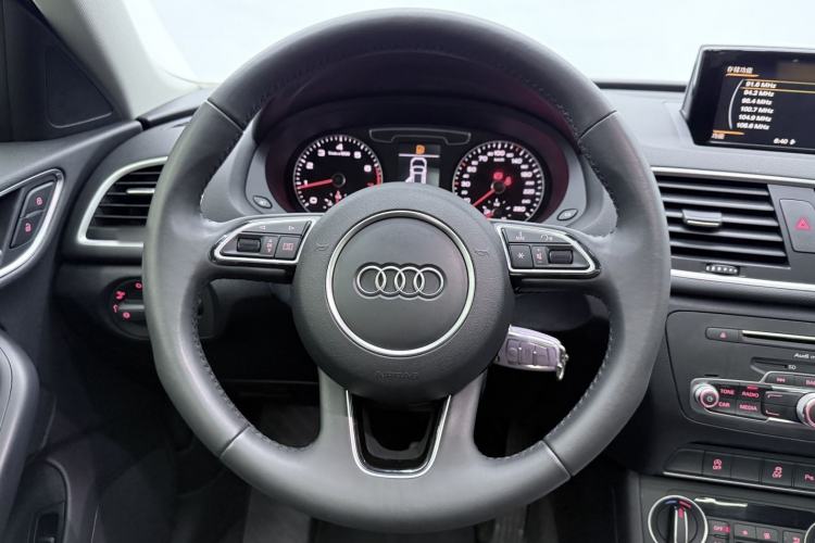 Used Audi Q3 2018 30th Anniversary Edition 30 TFSI Fashion Model Interior 4