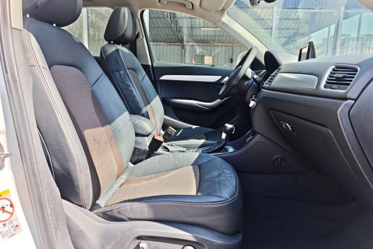Used Audi Q3 2018 30th Anniversary Edition 30 TFSI Fashion Model Interior 4
