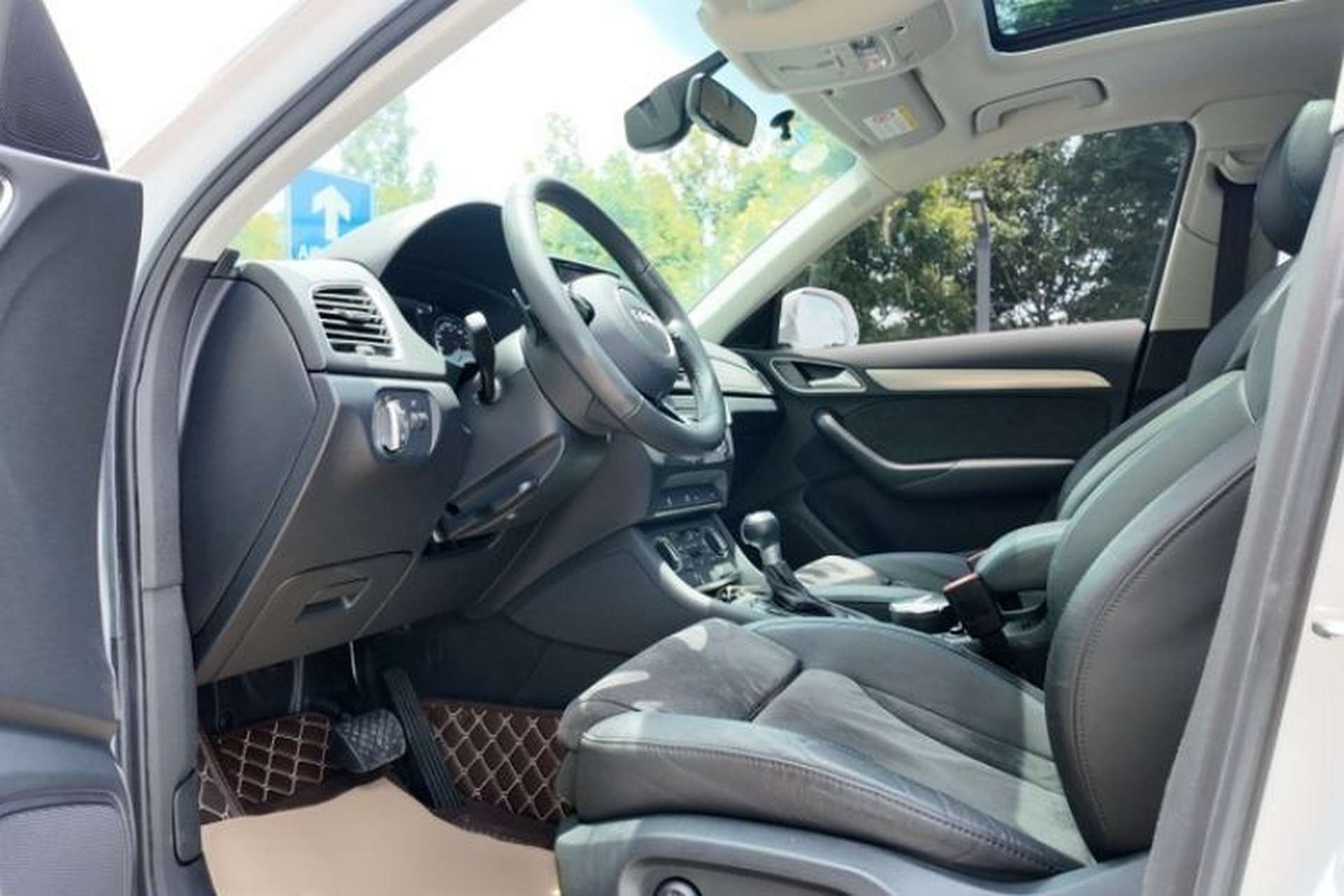 Used Audi Q3 2018 30th Anniversary Edition 35 TFSI Sport Model Interior 4
