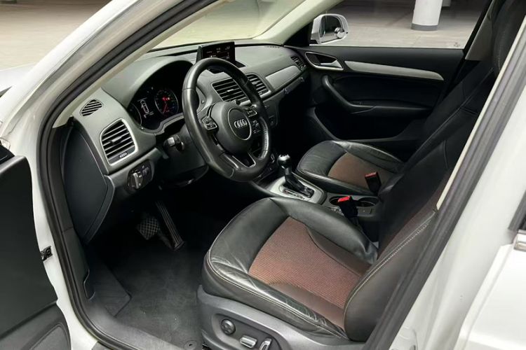 Used Audi Q3 2018 35 TFSI Fashion Edition Collector's Model Interior 4
