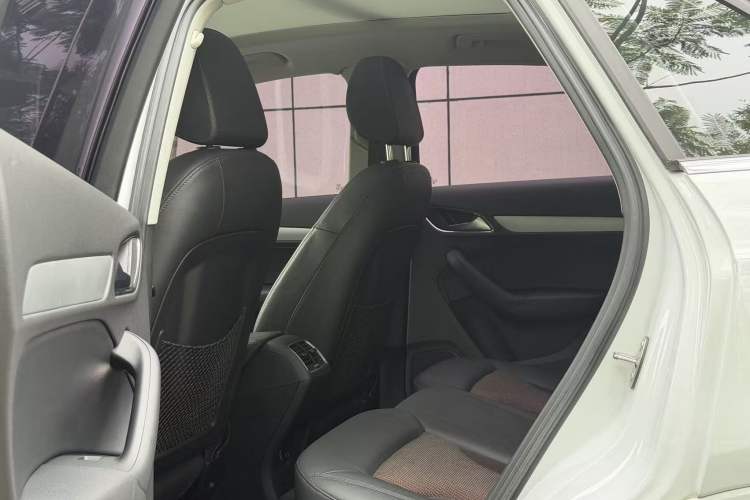 Used Audi Q3 2018 30 TFSI Fashion Edition Collector's Version Interior 5