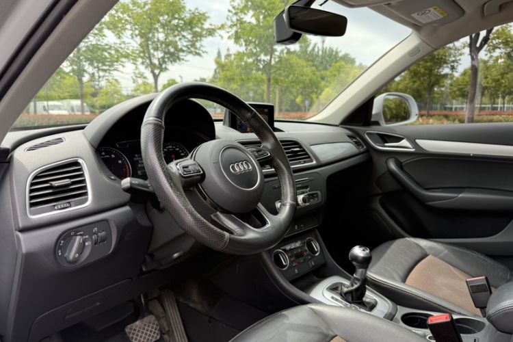 Used Audi Q3 2018 30th Anniversary Edition 30 TFSI Fashion Model Interior 5