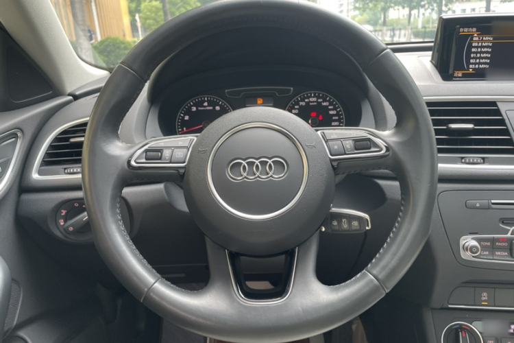Used Audi Q3 2018 30th Anniversary Edition 30 TFSI Fashion Model Interior 6