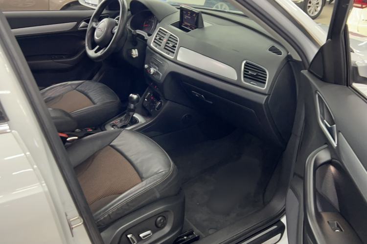 Used Audi Q3 2018 30th Anniversary Edition 30 TFSI Fashion Model Interior 8