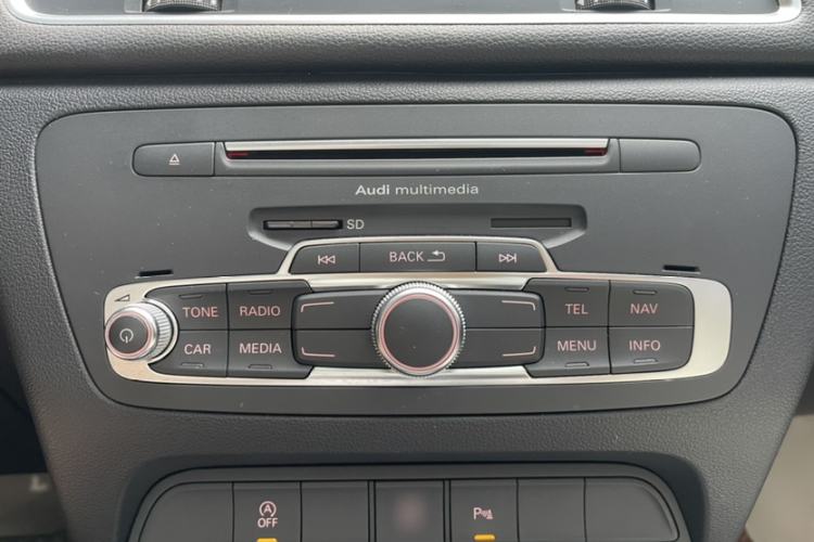 Used Audi Q3 2018 30th Anniversary Edition 30 TFSI Fashion Model Interior 9