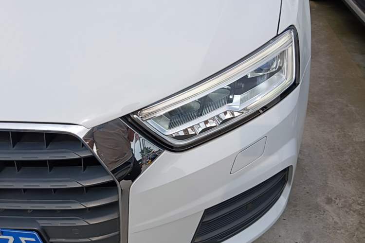 Used Audi Q3 2018 30th Anniversary Edition 35 TFSI Fashion Model Left Front Headlight