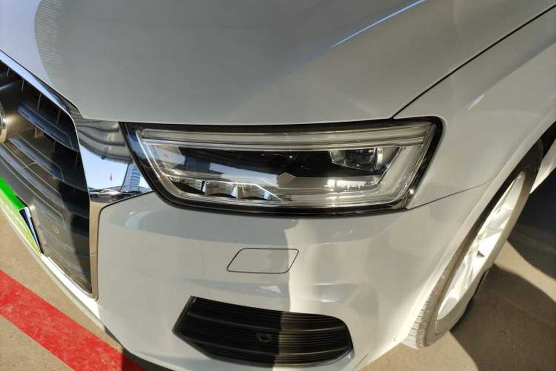 Used Audi Q3 2018 30th Anniversary Edition 30 TFSI Fashion Model Left Front Headlight