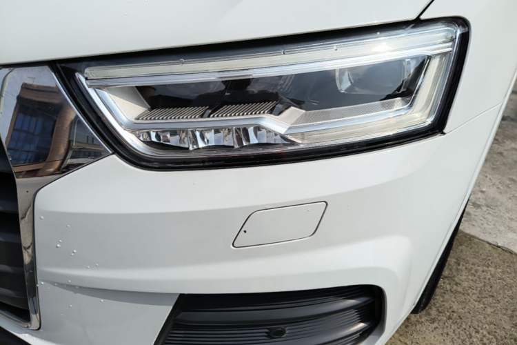 Used Audi Q3 2018 30th Anniversary Edition 35 TFSI Fashion Model Left Front Headlight