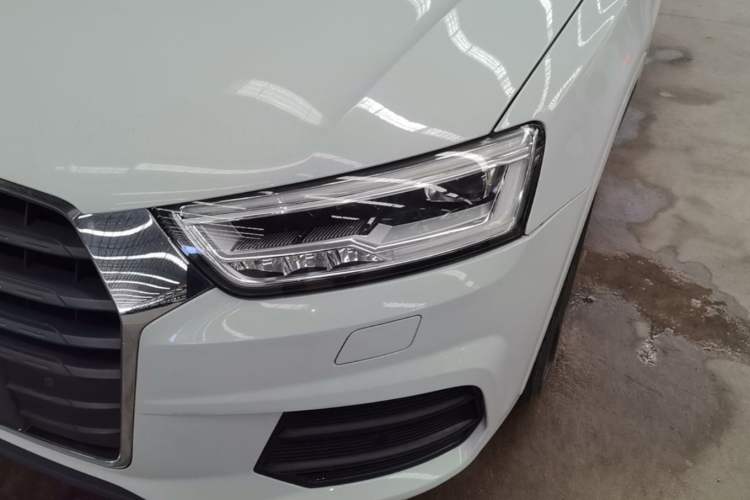 Used Audi Q3 2018 30th Anniversary Edition 30 TFSI Fashion Model Left Front Headlight