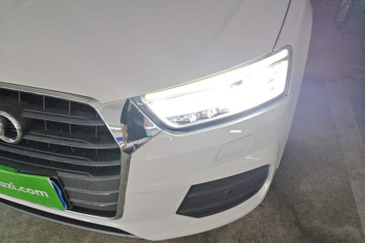 Used Audi Q3 2018 30th Anniversary Edition 35 TFSI Fashion Model Left Front Headlight