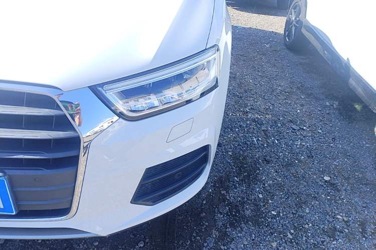 Used Audi Q3 2018 30th Anniversary Edition 30 TFSI Style Model Left Front Headlight