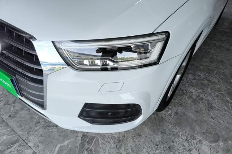 Used Audi Q3 2018 30th Anniversary Edition 30 TFSI Fashion Model Left Front Headlight