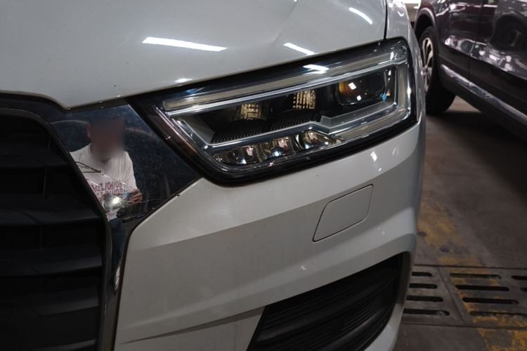 Used Audi Q3 2018 30th Anniversary Edition 30 TFSI Fashion Model Left Front Headlight