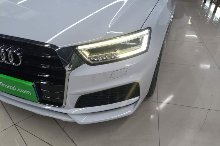 Used Audi Q3 2018 30th Anniversary Edition 35 TFSI Sport Model Left Front Headlight