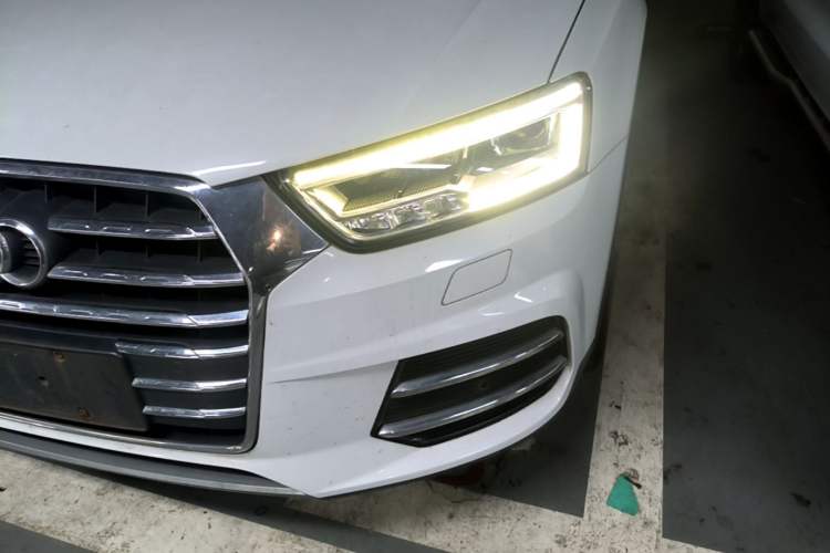 Used Audi Q3 2018 30th Anniversary Edition 30 TFSI Style Model Left Front Headlight