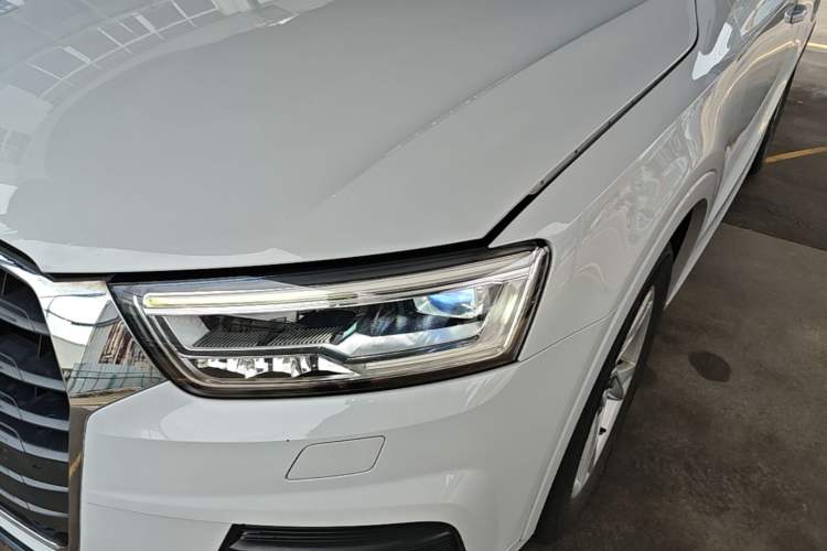 Used Audi Q3 2018 30th Anniversary Edition 30 TFSI Fashion Model Left Front Headlight